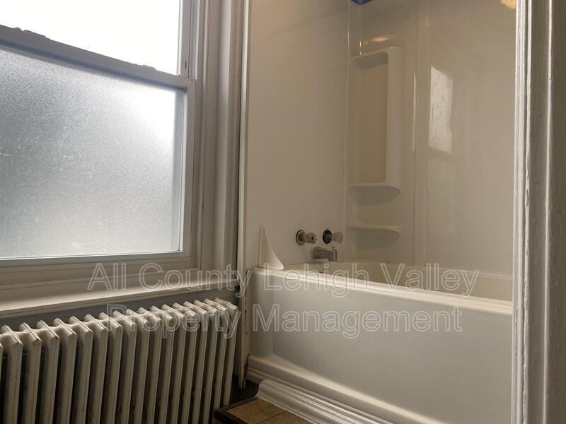 313 West St #2 - Photo 7 of 10