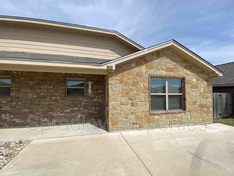 1561 Vani Ct - Photo 2 of 12