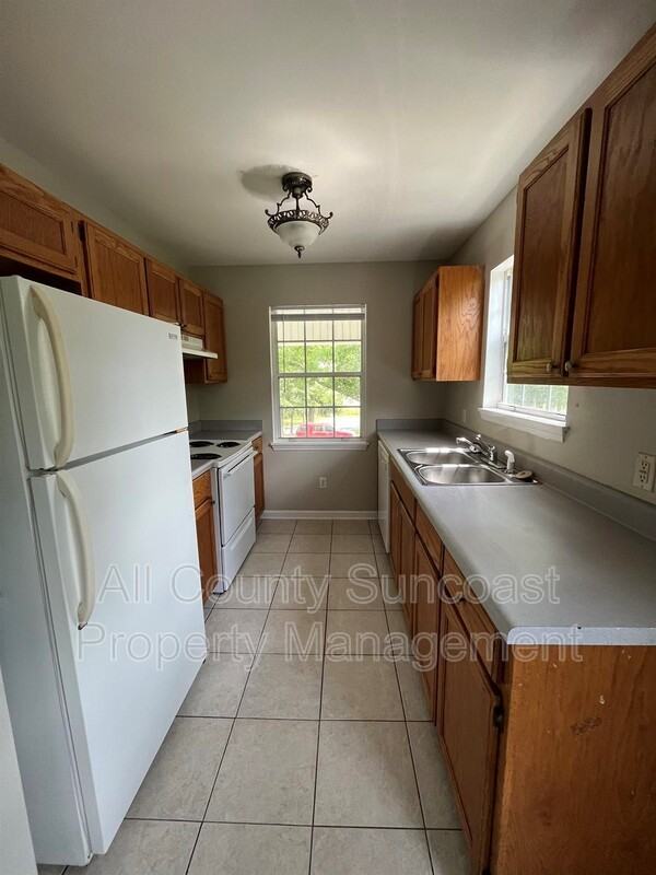 1407 Mamie Scott Dr - Photo 3 of 7