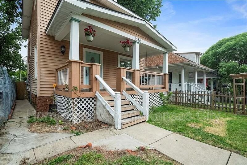 433 Denver Ave - Photo 3 of 21