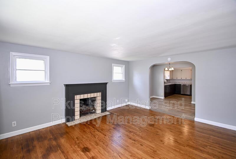 2421 Nicholas Pl Nw - Photo 2 of 18