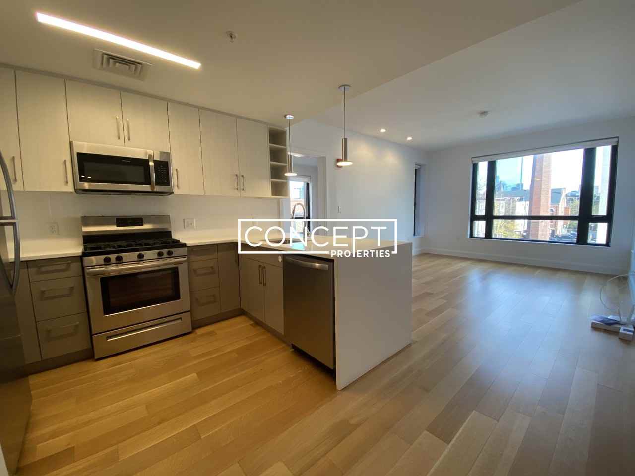 150 Camden St #409