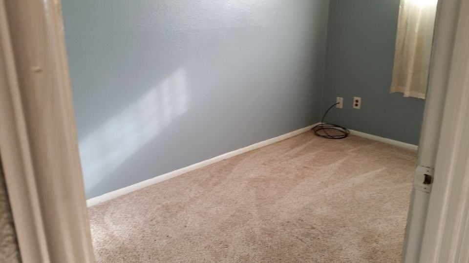 1930 Alderson Ave - Photo 4 of 6