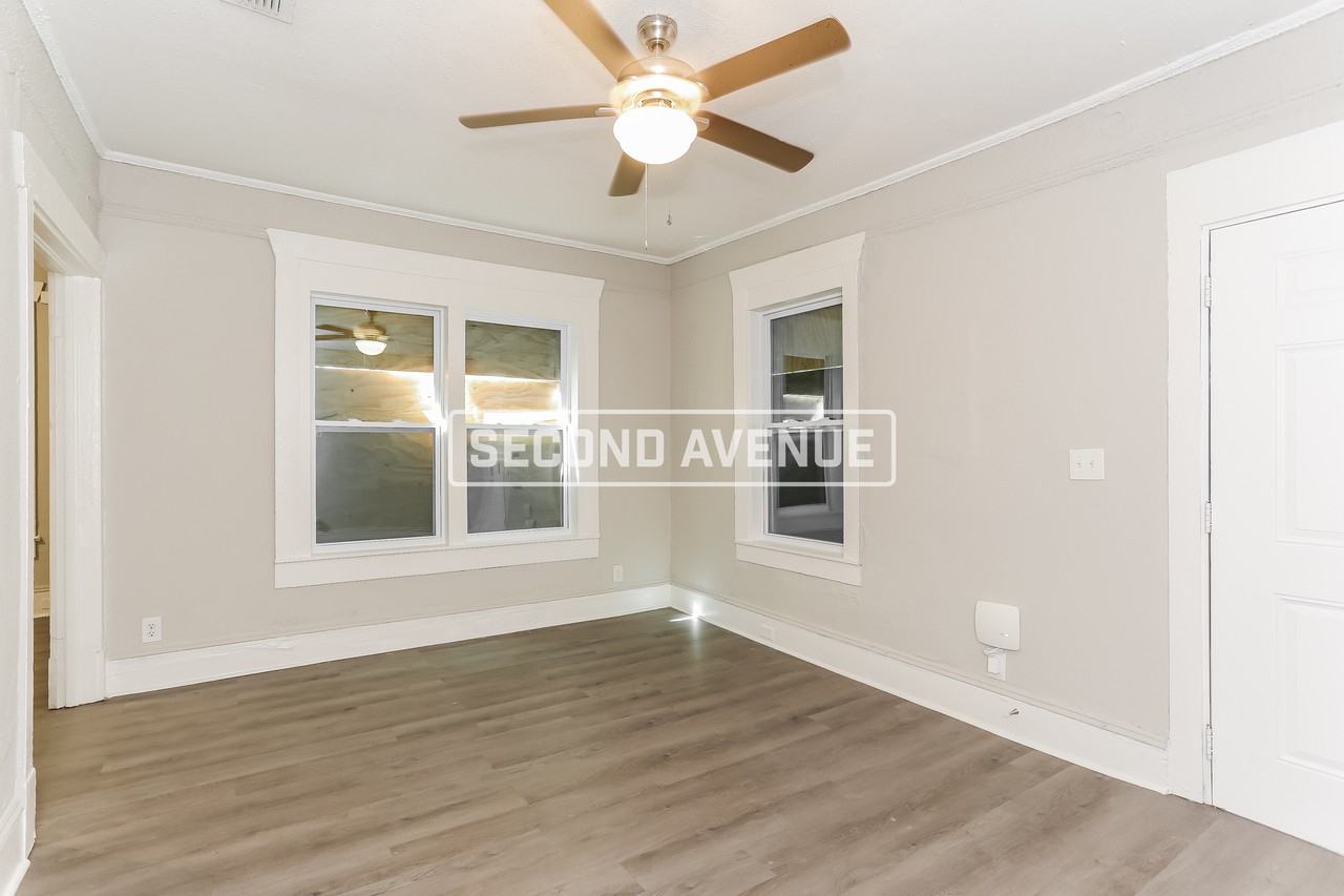 140 W 22nd St - Photo 6 of 14
