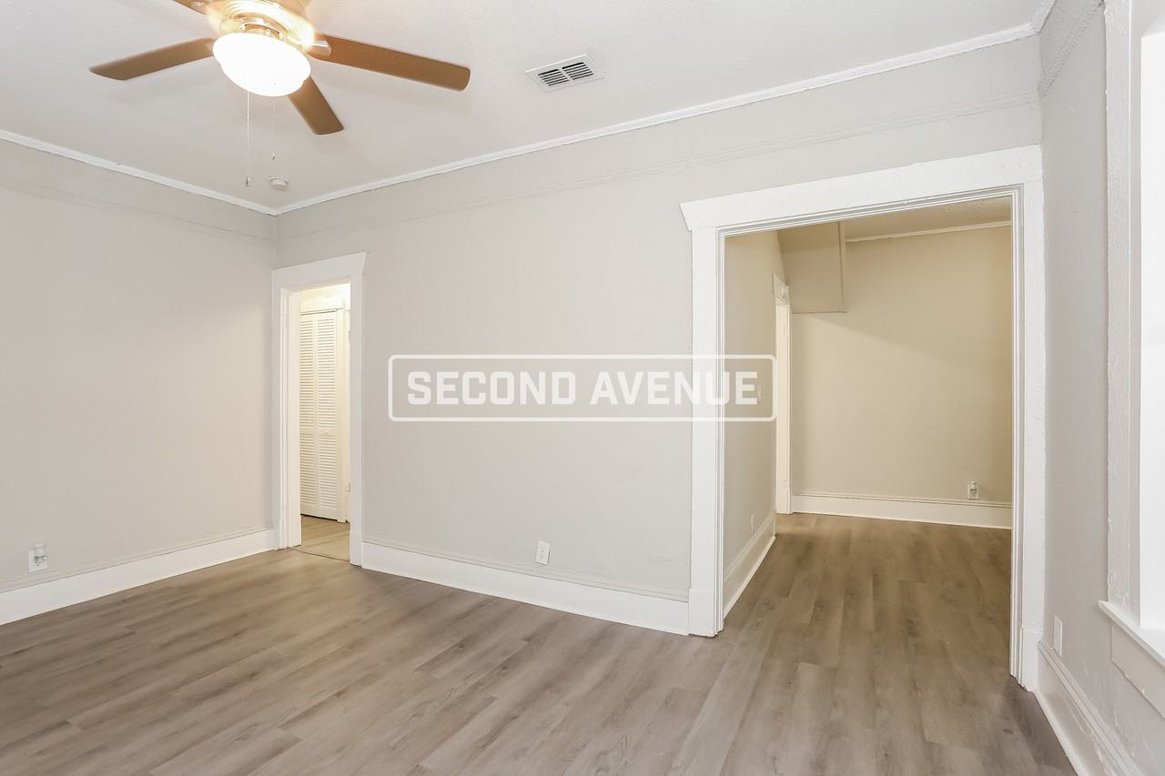 140 W 22nd St - Photo 5 of 14