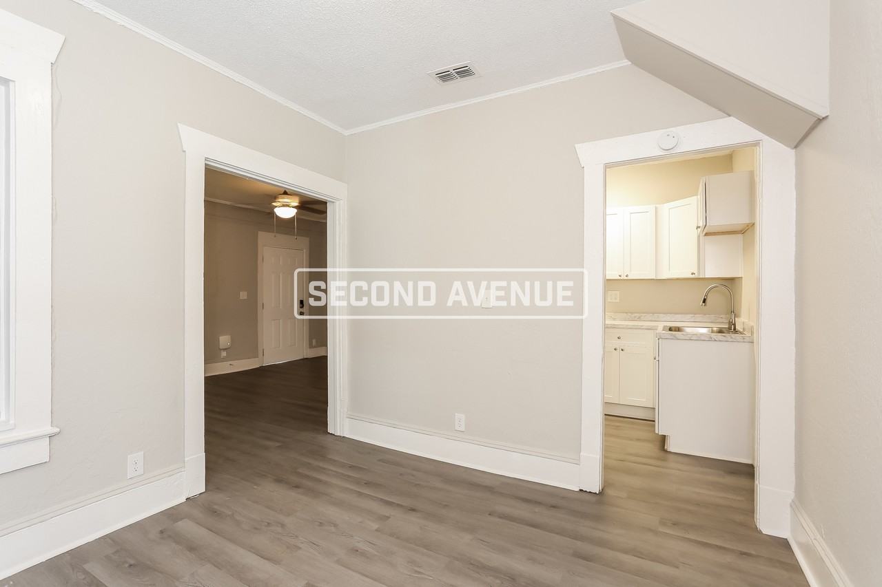 140 W 22nd St - Photo 4 of 14