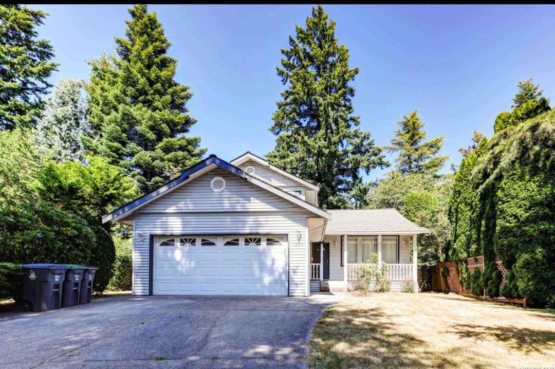 13515 15A Avenue, Surrey, BC V4A 5P1 3 Bedroom House for 3,700/month Zumper