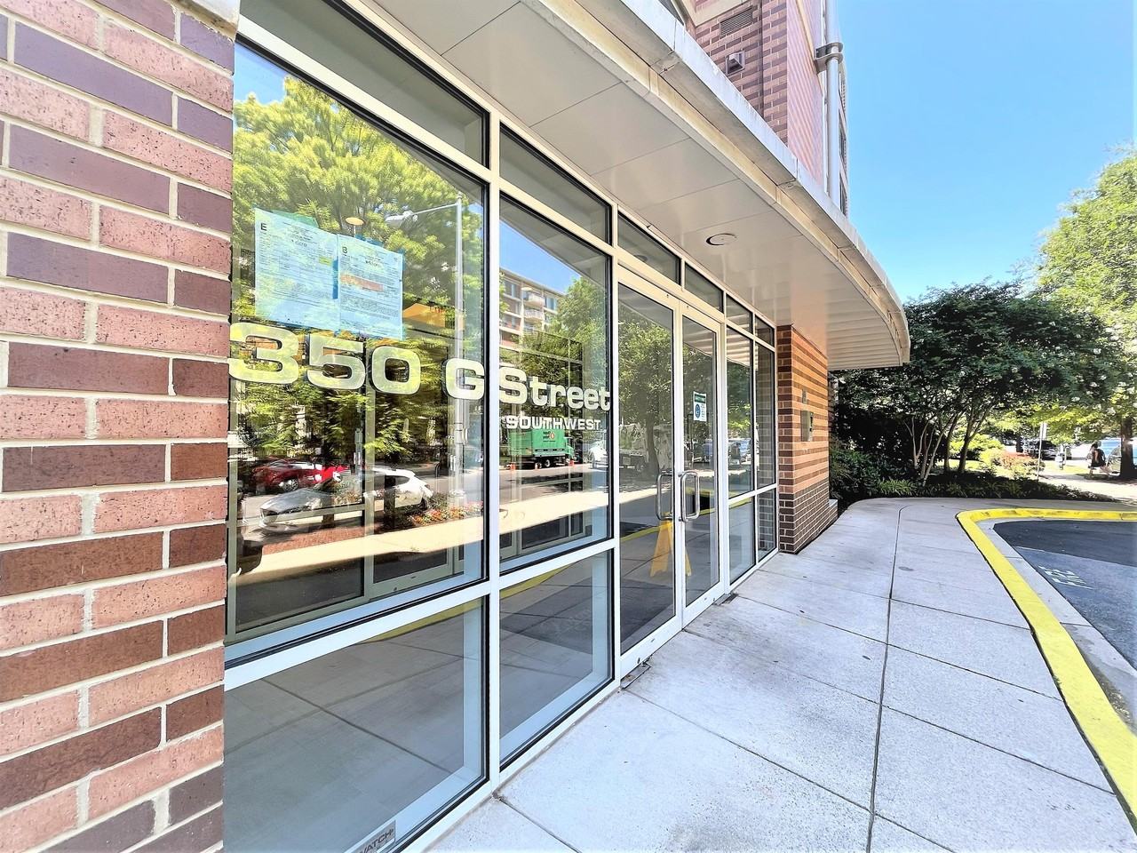 350G E Street Expy #N514 - Photo 3 of 19