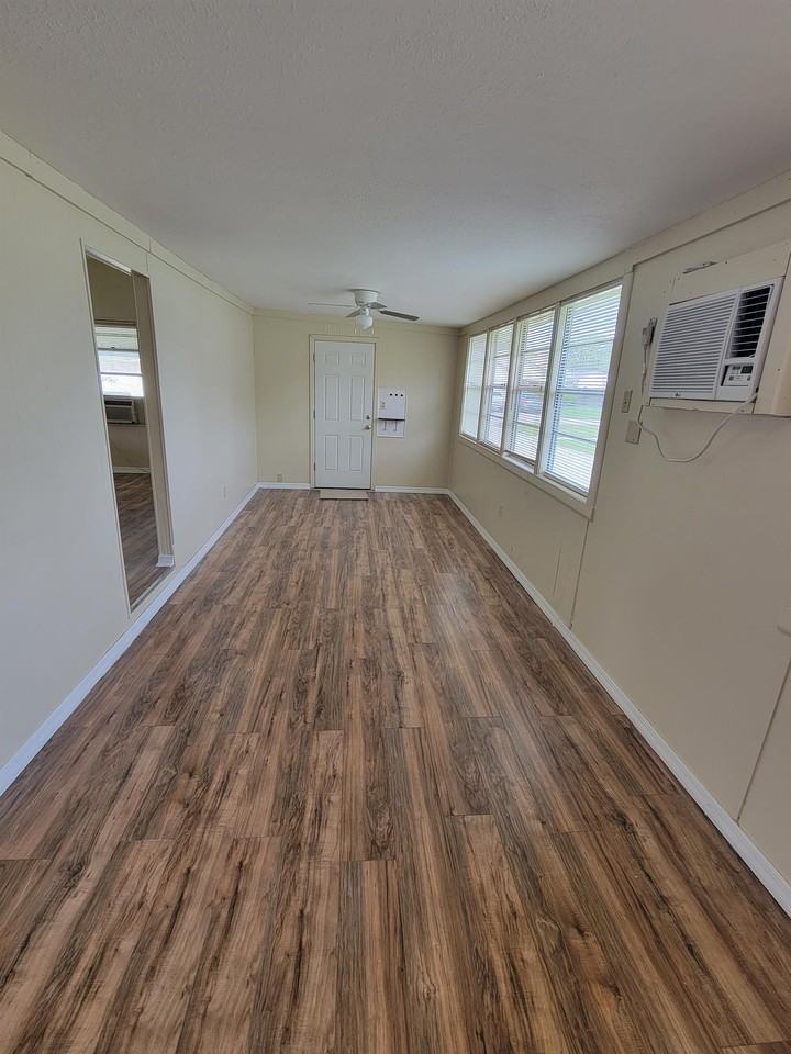 2021 17th St #1 - Photo 2 of 12