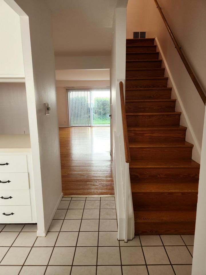 157 Peyton St - Photo 6 of 50
