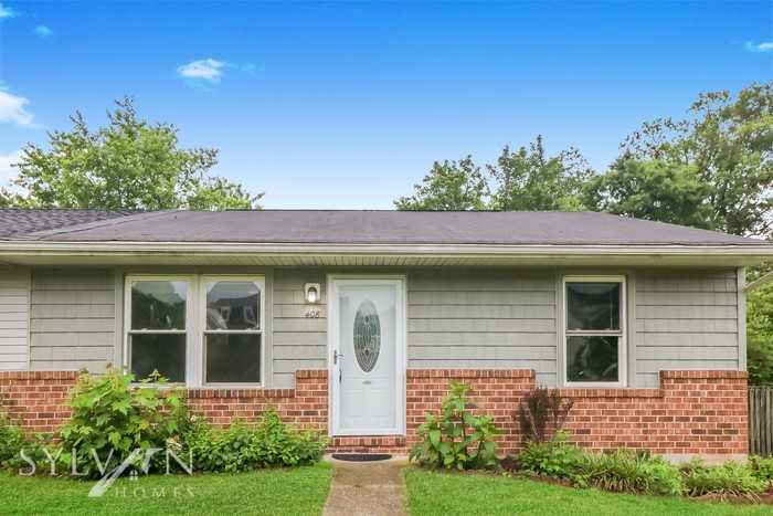 408 Berkshire Ct - Photo 2 of 16