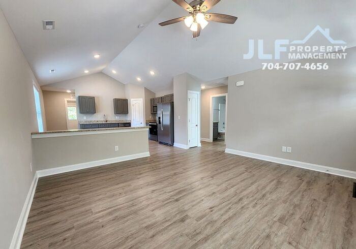 28 Stricker Ave Nw - Photo 3 of 24