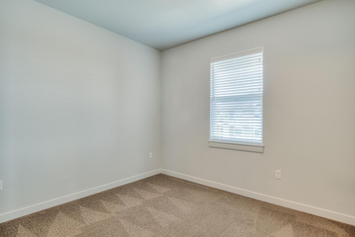 1329 Sw Pumice Ave - Photo 2 of 7