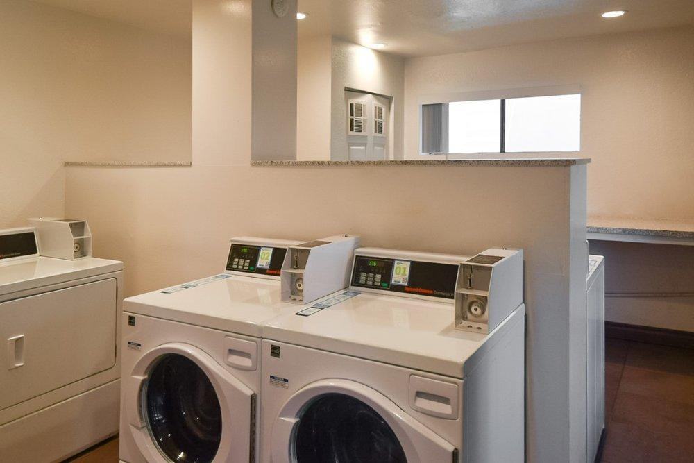 630 Magnolia Ave - Photo 4 of 18