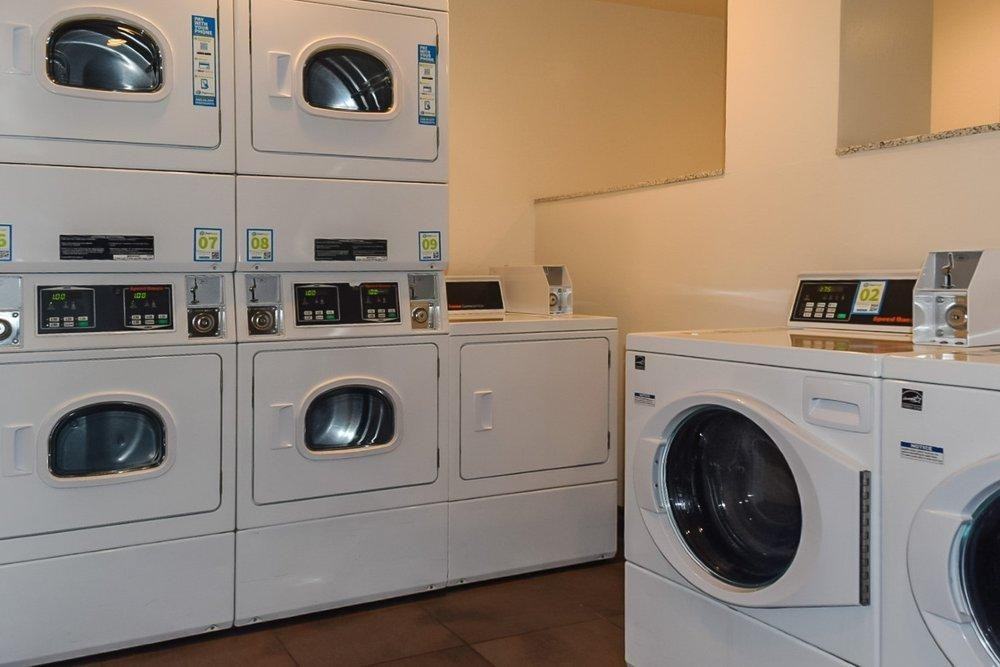 630 Magnolia Ave - Photo 5 of 18