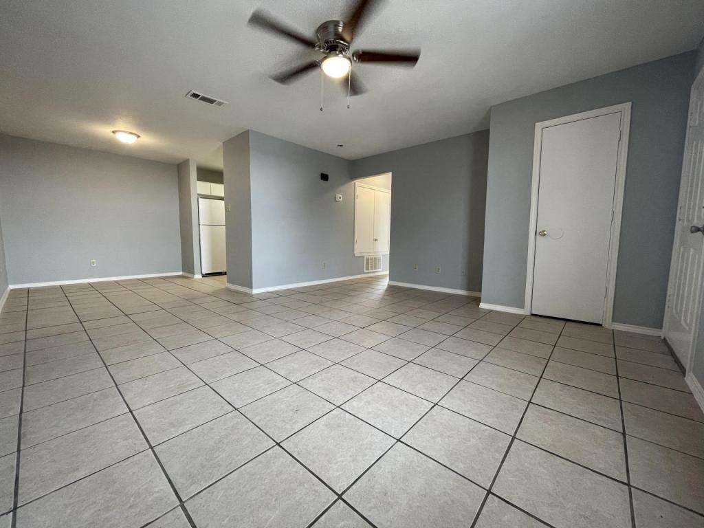 200 Howell St - Photo 3 of 11