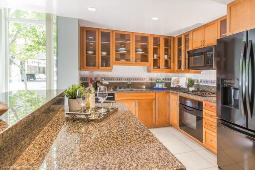 531 Front St - Photo 2 of 12