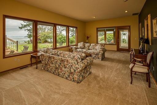 5387 Vicmar Dr - Photo 2 of 14