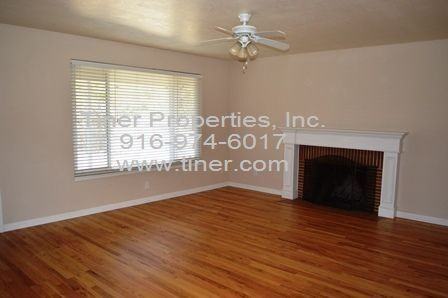 2517 Butano Dr - Photo 3 of 11