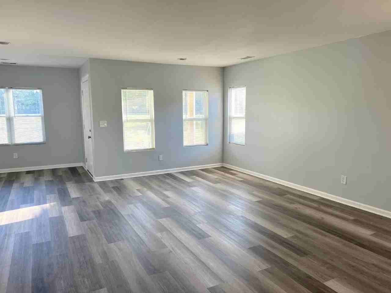 10721 E 46th Ter - Photo 3 of 21