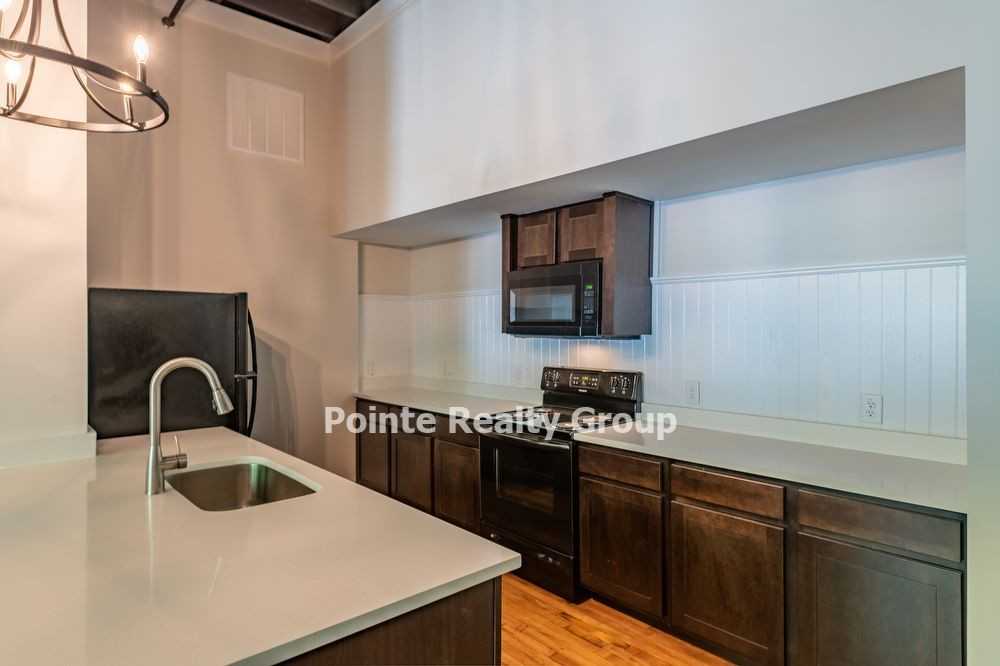 303 Franklin St.-Apt. 100 - Photo 3 of 7