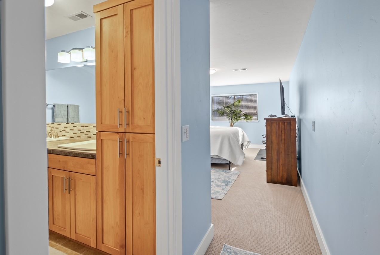 102 Ingram Pl #NA - Photo 2 of 11