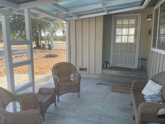 22076 Logero Ln - Photo 2 of 9