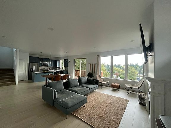 4705 Ne 13th Ct - Photo 3 of 7