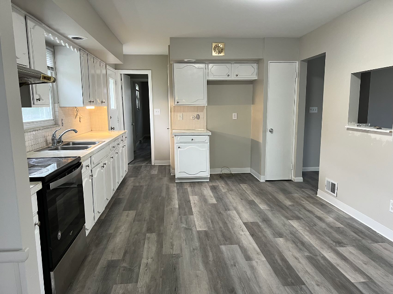 4825 Esterbrook Rd - Photo 2 of 16