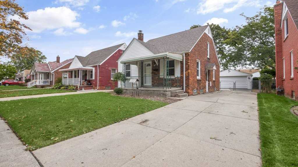 1163 17th St #1 - Photo 2 of 30