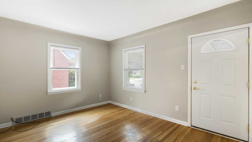 1163 17th St #1 - Photo 6 of 30