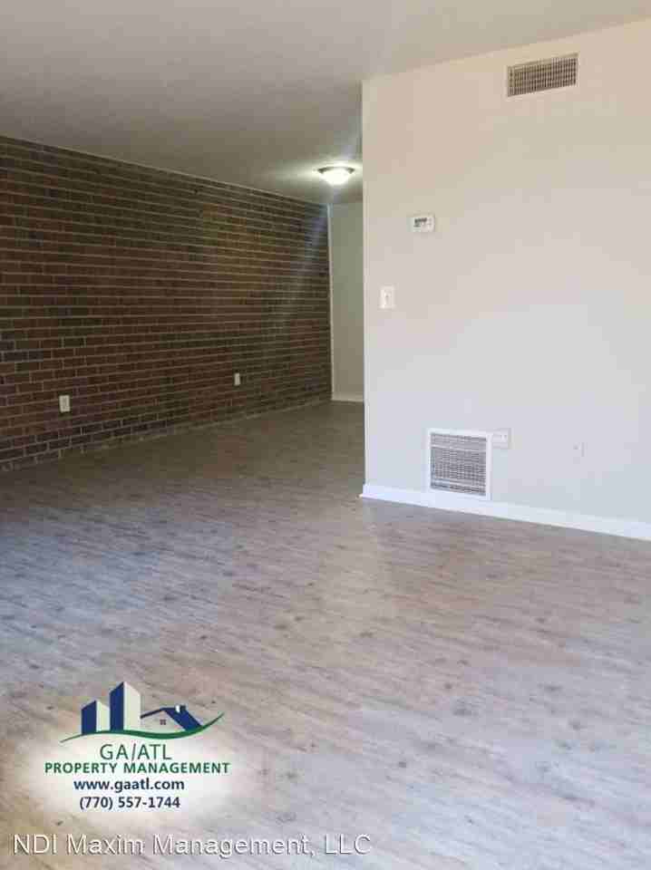 Anna Way - Photo 2 of 11