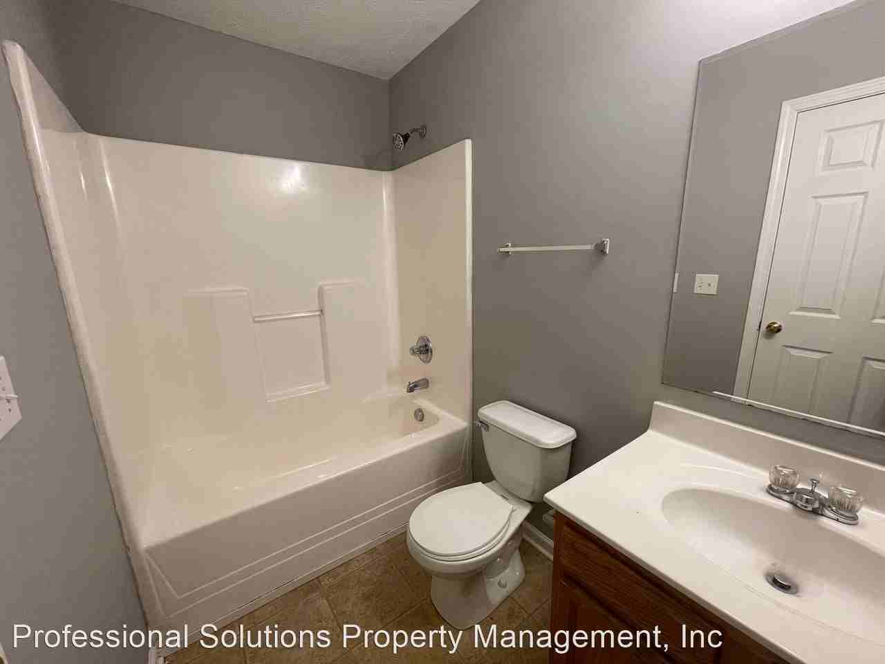 1419/1421 Westwood Dr. - Photo 2 of 9