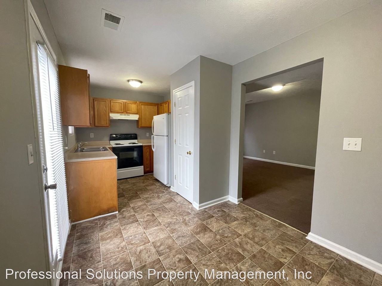 1419/1421 Westwood Dr. - Photo 3 of 9