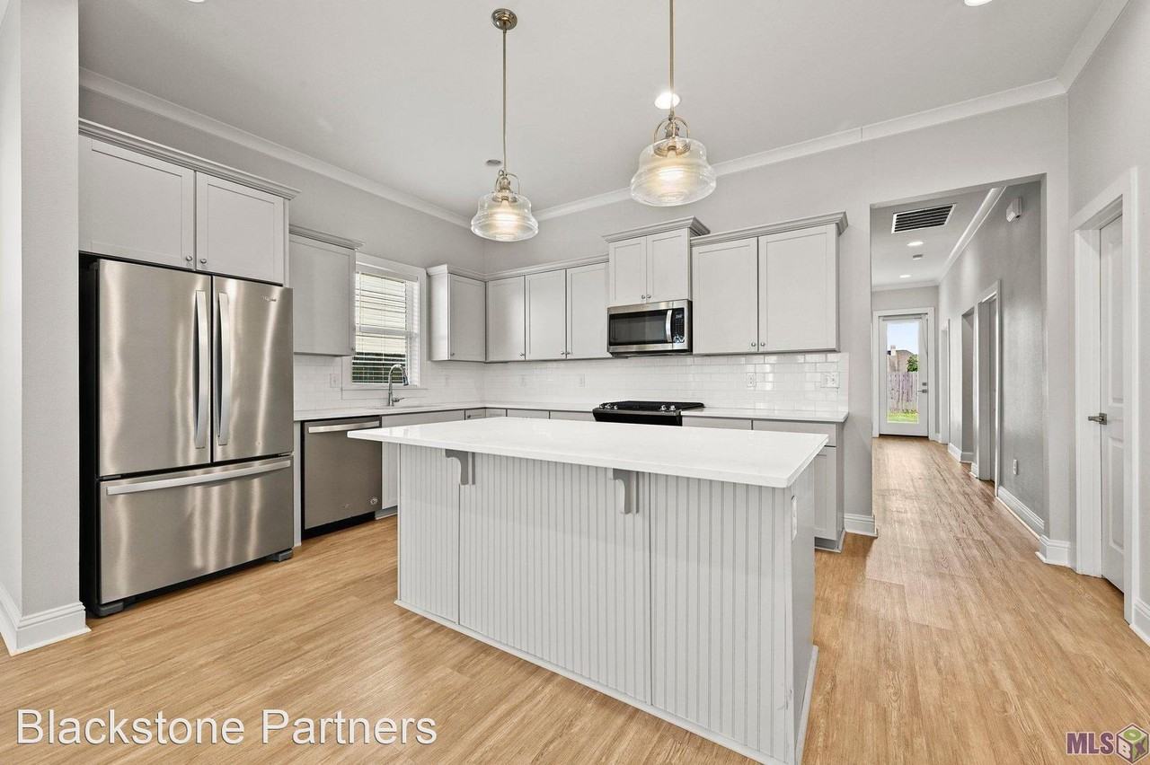 15045 Shenandoah View Ct - Photo 3 of 11