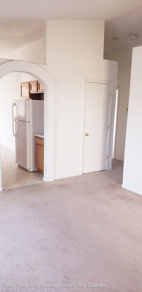 4711 Akita Ct Ne - Photo 2 of 14