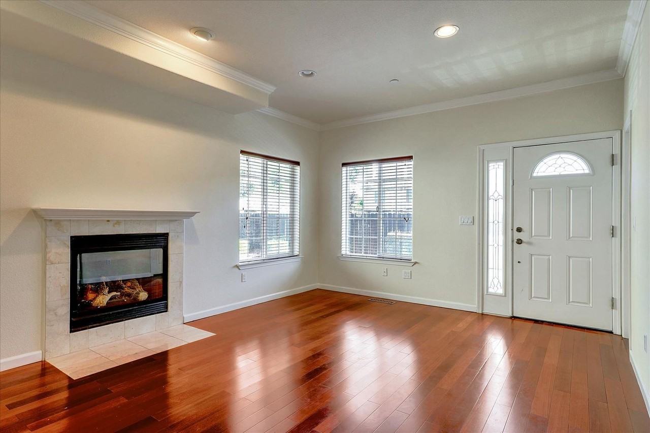 3706 Joy Ln - Photo 3 of 50