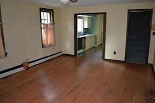 42 Hart Ave - Photo 3 of 12