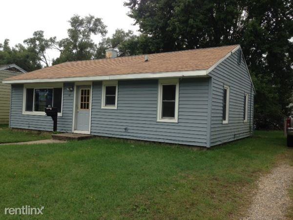 65 N Cedar Ave - Photo 2 of 8