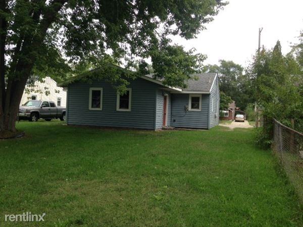 65 N Cedar Ave - Photo 3 of 8