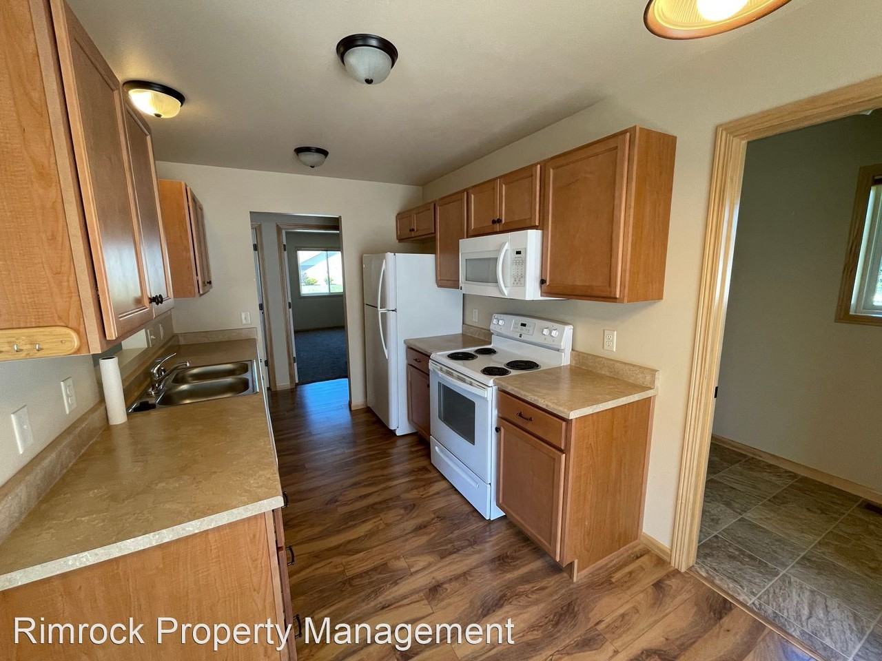 536/538 Pemberton Ln - Photo 3 of 10