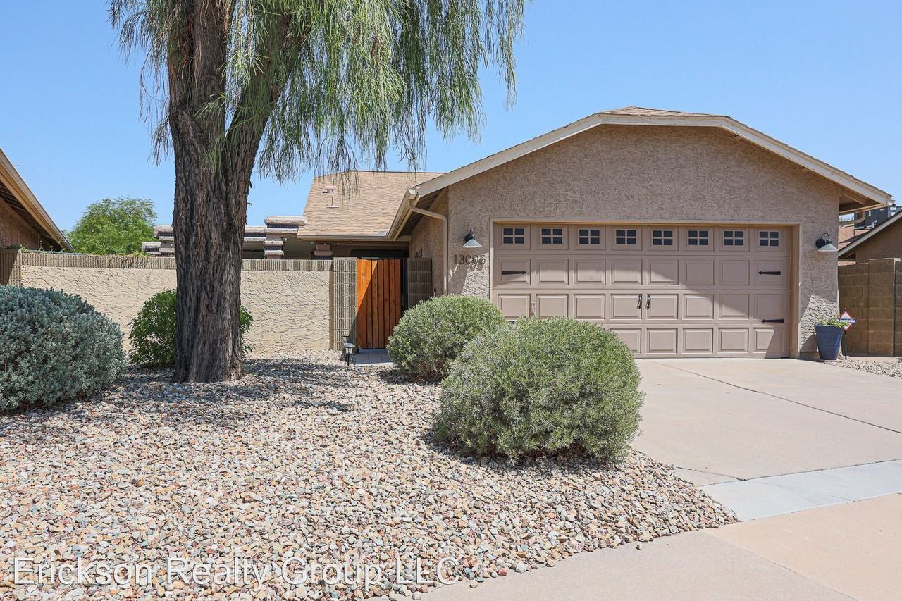 13005 S 50th Way - Photo 3 of 49