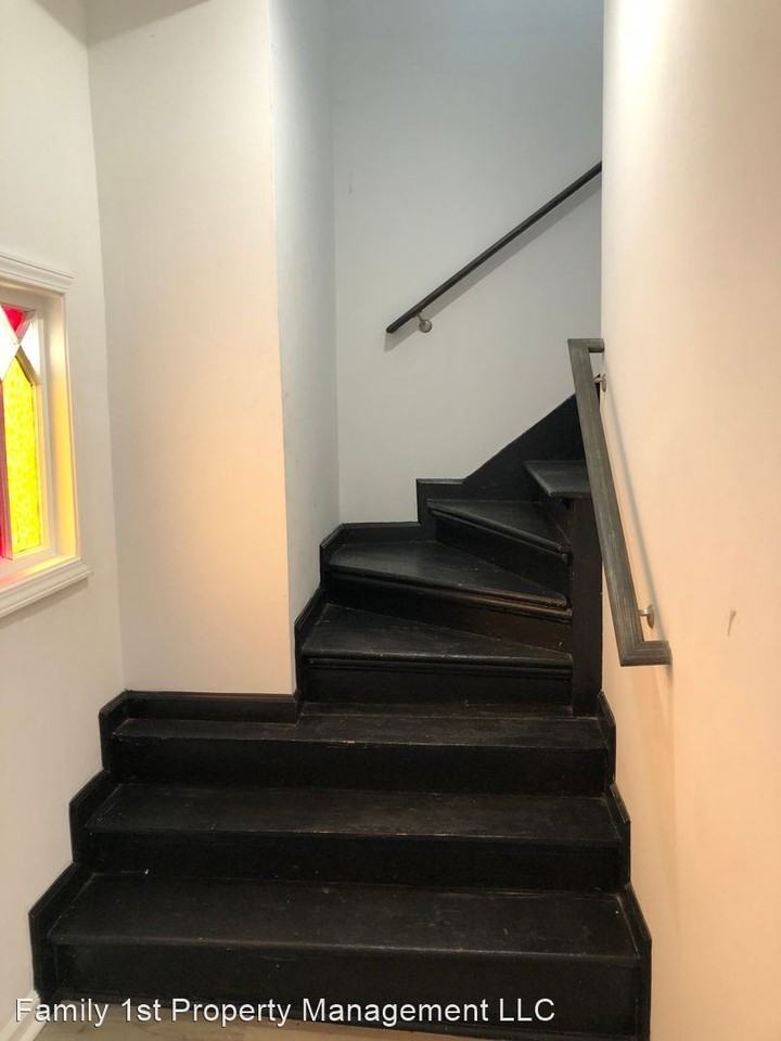 207 S. Porter St, Winchester, TN Apartment B - Photo 2 of 13