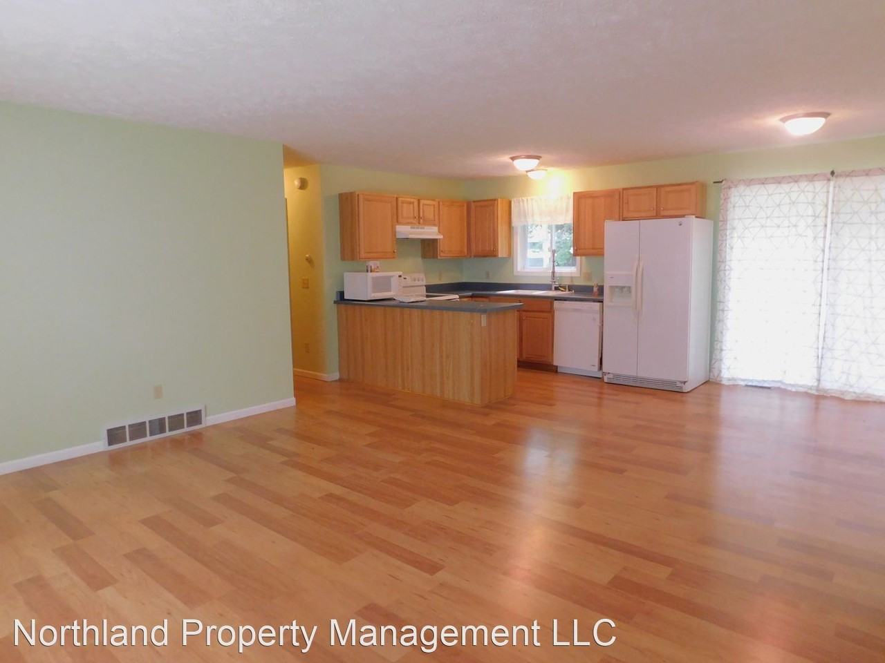 2815 Artist Ave - Photo 3 of 15