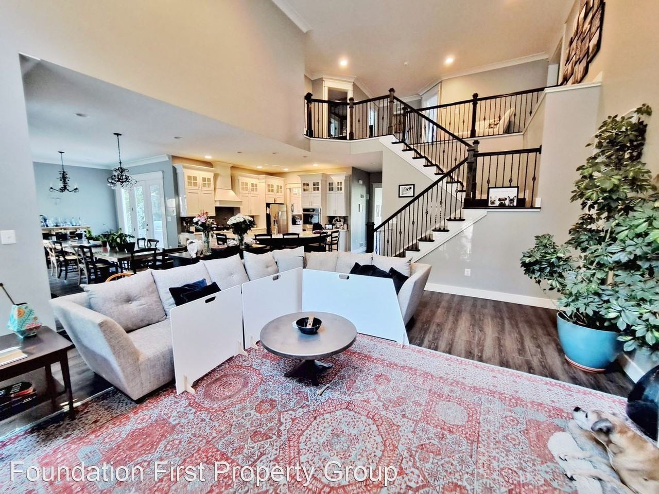 600 Country Club Trl - Photo 3 of 50