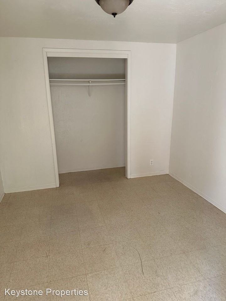 597 6th St. - Photo 3 of 9