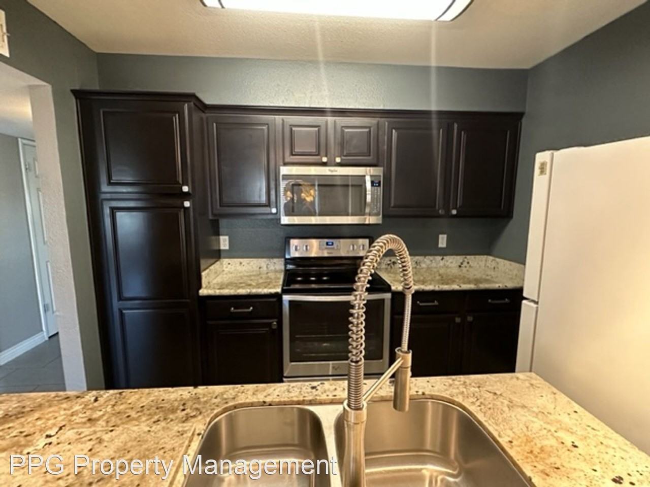 240 S Old Litchfield Rd #223