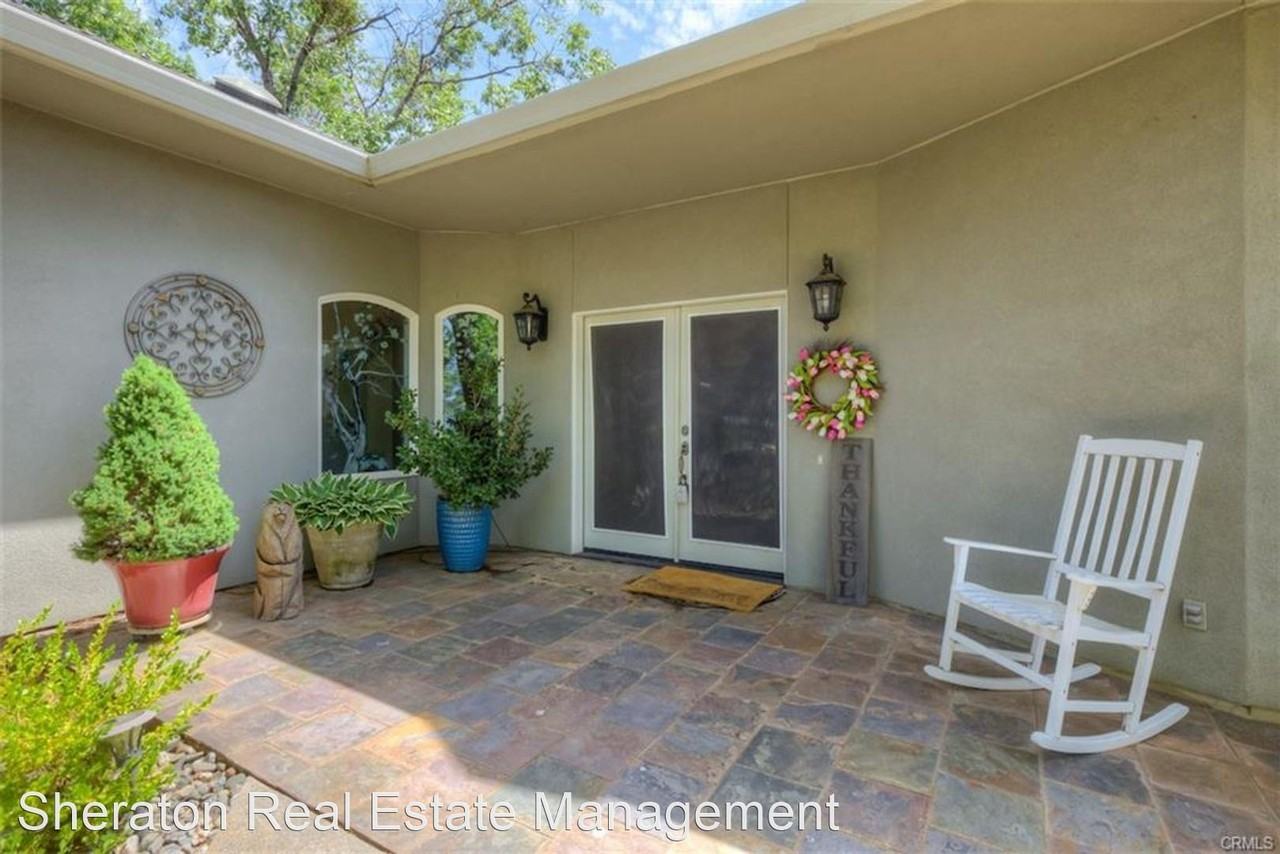 14944 Woodland Park Dr - Photo 3 of 6