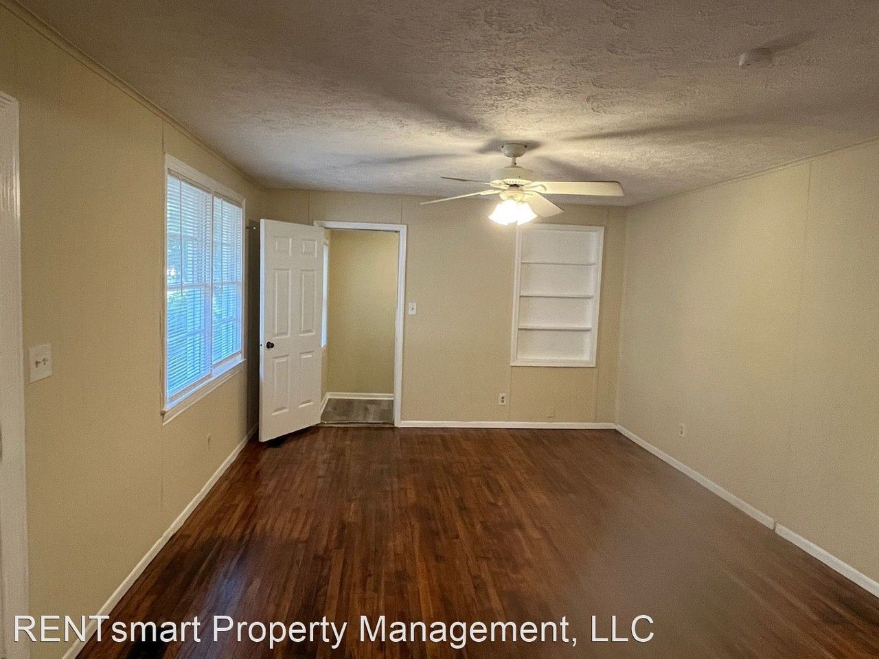2437 Pye Ave - Photo 2 of 17
