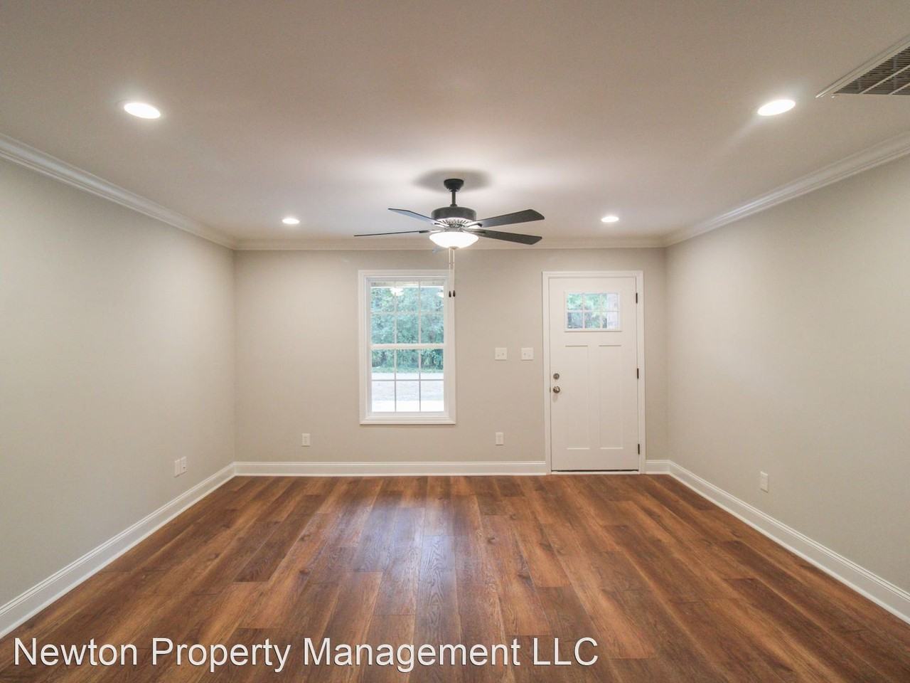 16500 Blackburn Ln - Photo 3 of 20